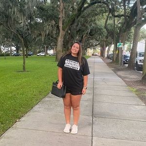 Meet your Posher, Olivia